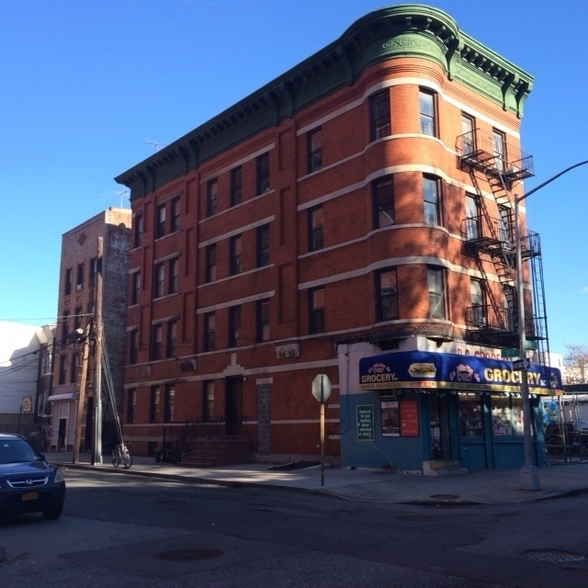 3865 9th St, Long Island City, NY for sale - Building Photo - Image 2 of 5