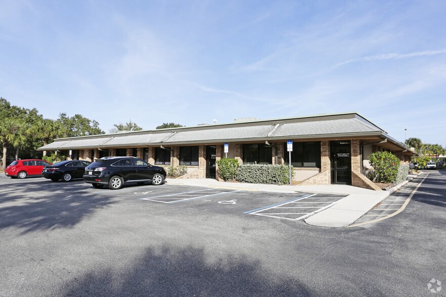779 Medical Dr, Englewood, FL à louer - Photo du bâtiment - Image 2 de 4