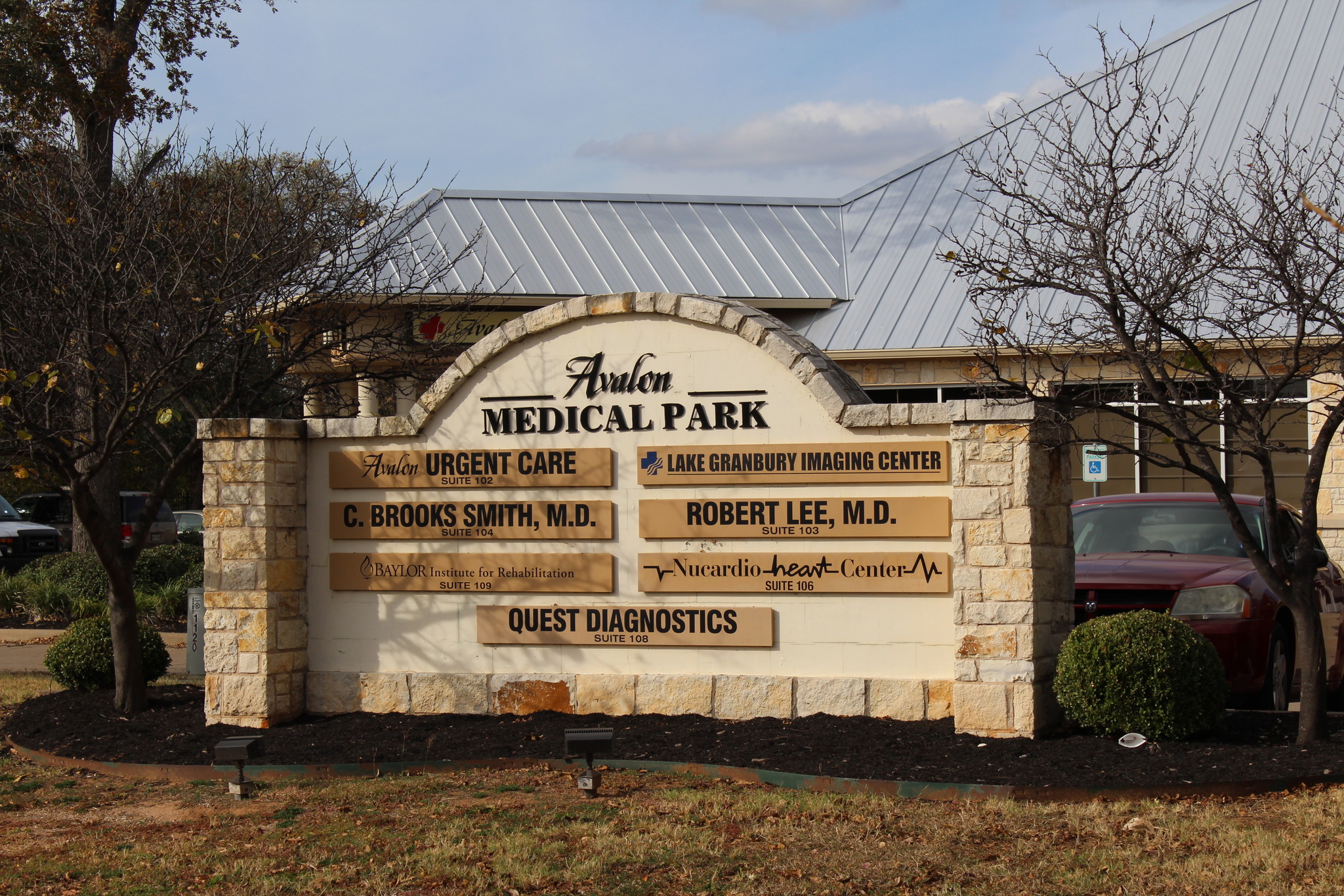 805 Hill Blvd, Granbury, TX for lease Other- Image 1 of 8