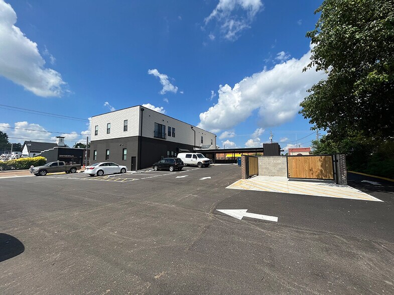 101-103 N Main st, Troy, IL à louer - Photo du bâtiment - Image 3 de 5