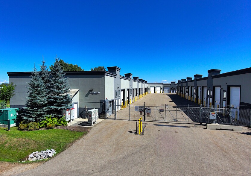 9903 209 St NW, Edmonton, AB for sale - Building Photo - Image 2 of 23