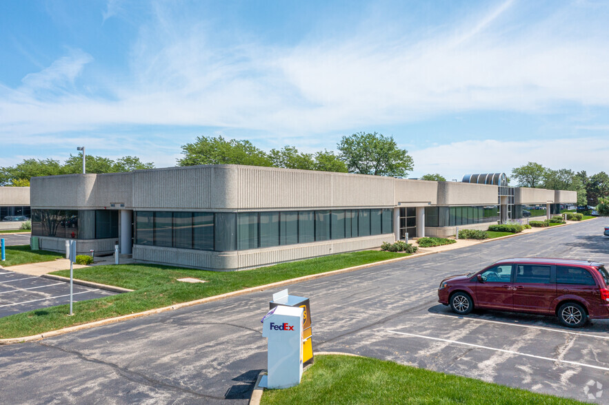 3100 Dundee Rd, Northbrook, IL for lease - Building Photo - Image 2 of 4