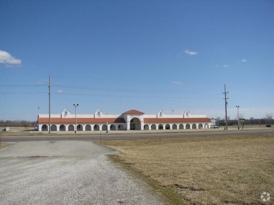 Plus de détails pour 2723 Kingman Rd, Ottawa, KS - Commerce de détail à vendre