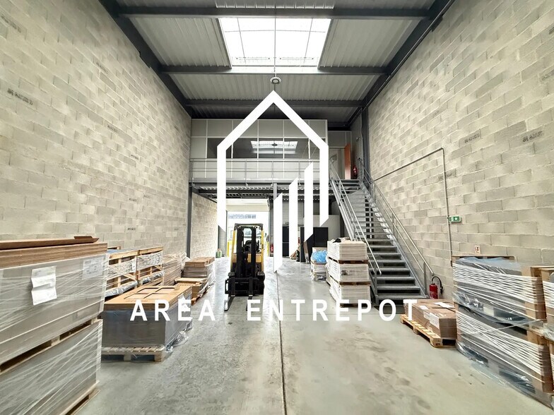 Flex in Vitrolles for lease - Building Photo - Image 3 of 6