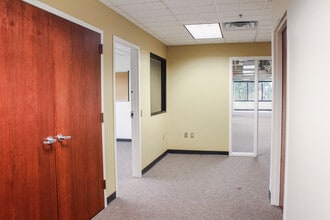 3196 Kraft Ave SE, Grand Rapids, MI for lease Interior Photo- Image 1 of 6