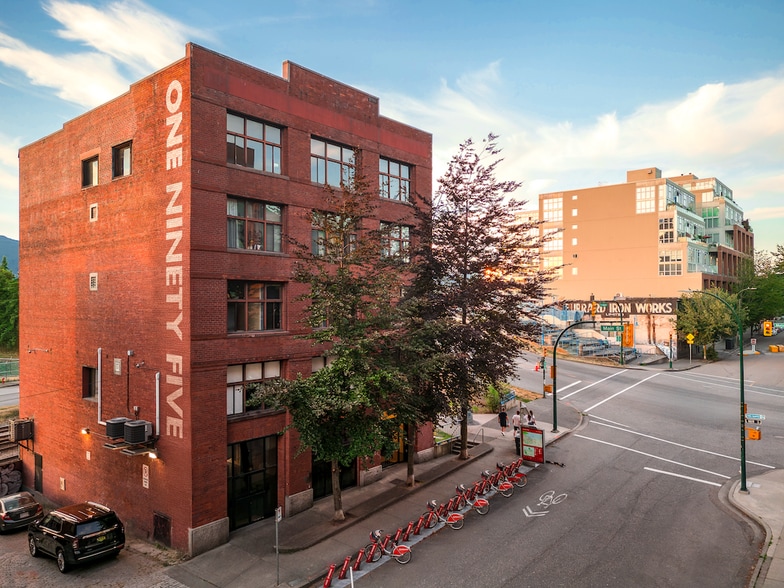 191-195 Alexander St, Vancouver, BC for lease - Building Photo - Image 1 of 10