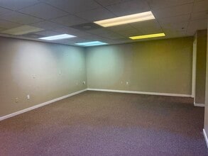 8191 College Pky, Fort Myers, FL for lease Interior Photo- Image 2 of 4
