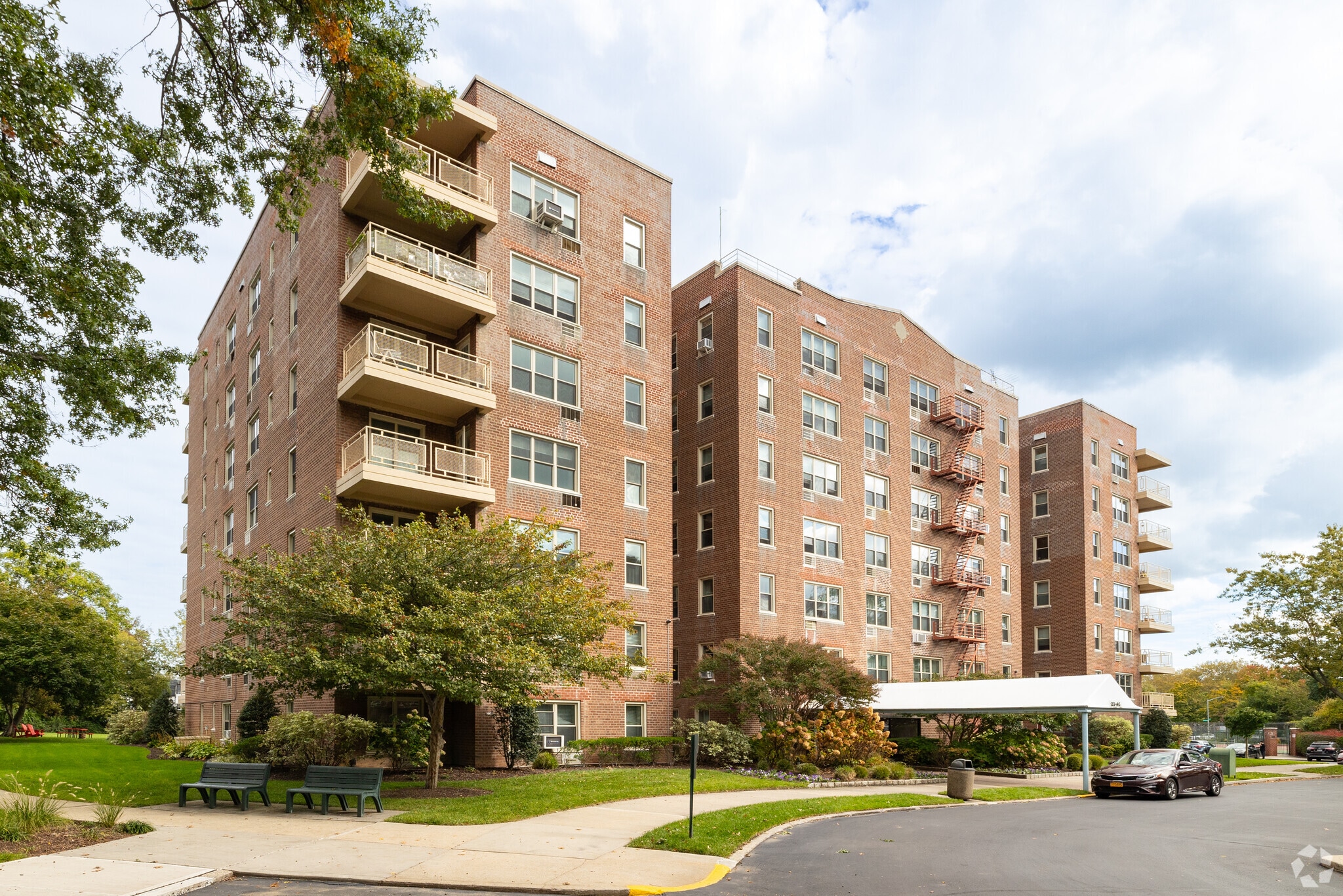 2335 Bell Blvd, Bayside, NY for sale Primary Photo- Image 1 of 14