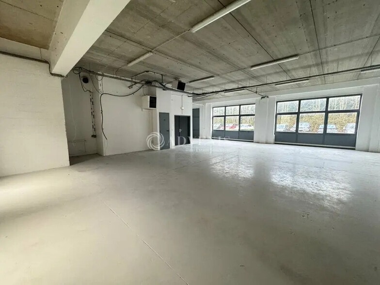 Flex in Roissy-en-France for lease - Building Photo - Image 2 of 8