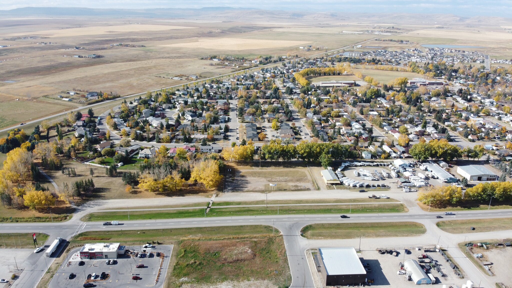 2608 Av 21, Nanton, AB à vendre Aérien- Image 1 de 1