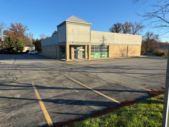 Plus de détails pour 4205 E Market St, Warren, OH - Commerce de détail à vendre