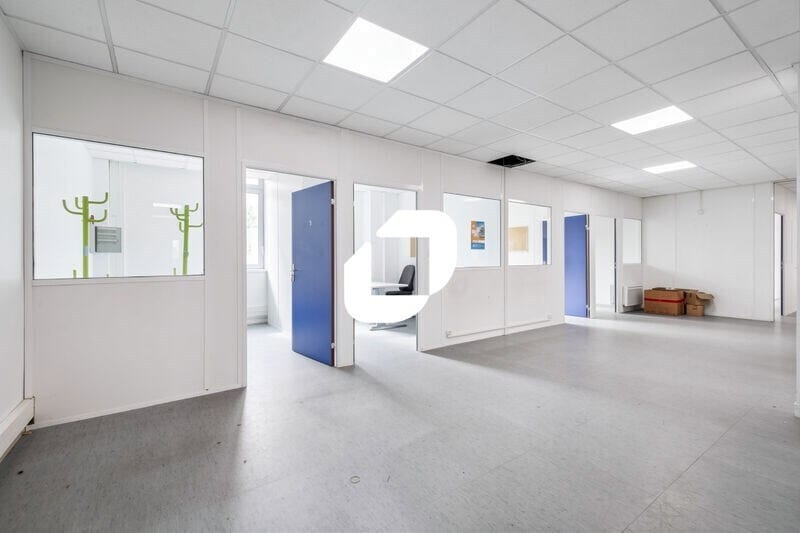 Office in Pantin for lease - Interior Photo - Image 2 of 16