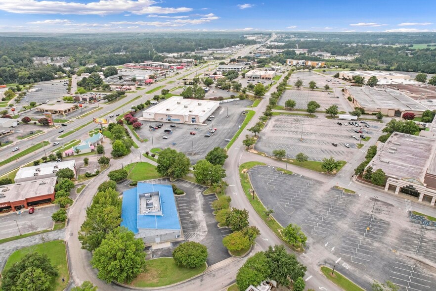 200 Buyers Dr, Dothan, AL for lease - Building Photo - Image 2 of 9