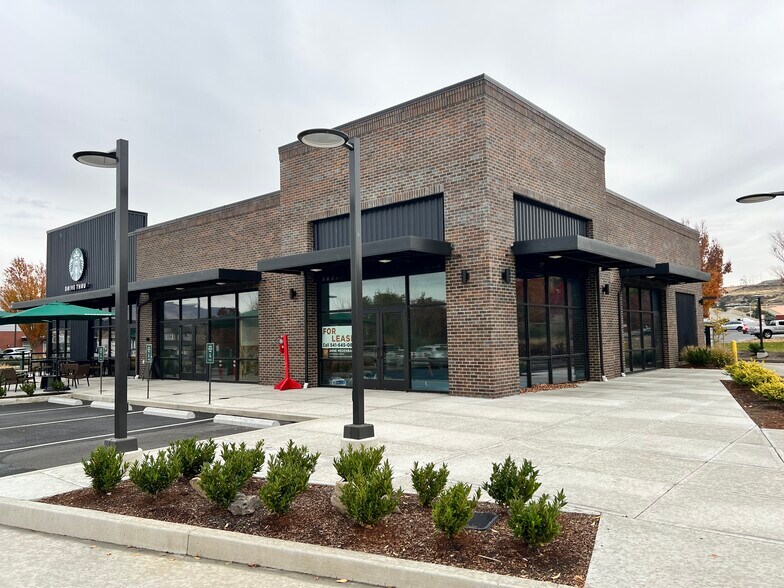 380 Lone Pine Blvd, The Dalles, OR à louer - Photo du bâtiment - Image 3 de 9