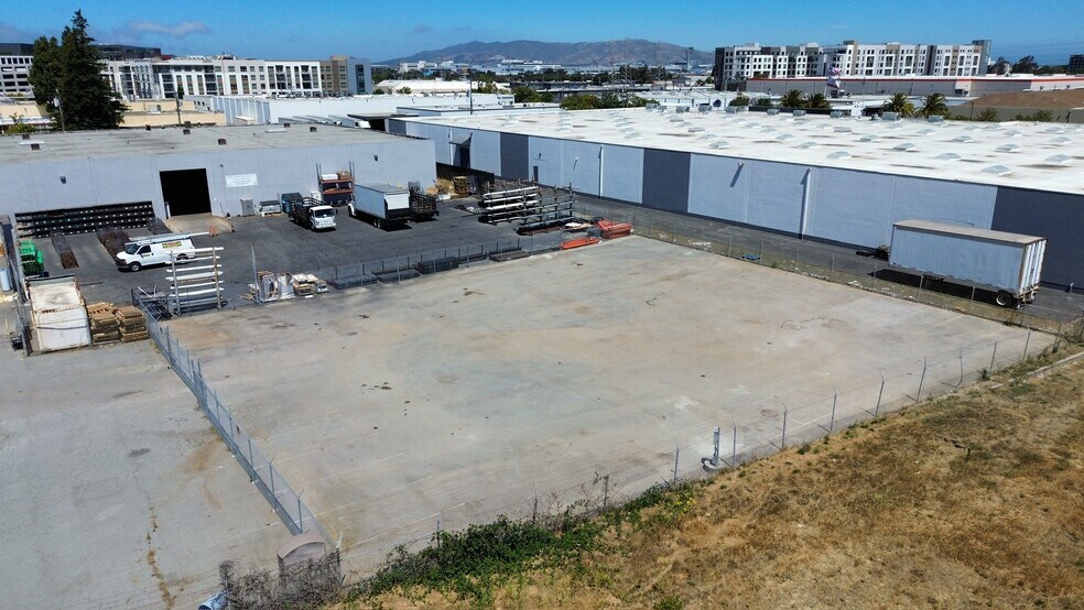 15 Guittard Rd, Burlingame, CA à louer - Photo du bâtiment - Image 2 de 11