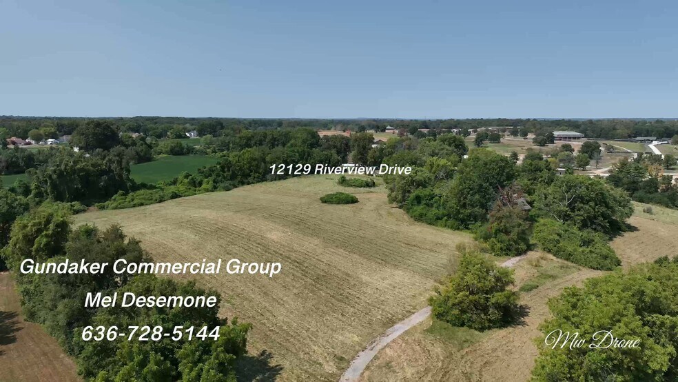 12129 Riverview Dr, Saint Louis, MO à vendre - Vidéo sur l’inscription commerciale - Image 3 de 25