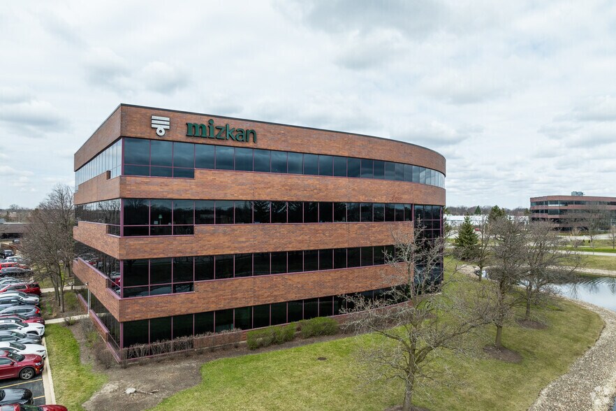 1661 Feehanville Dr, Mount Prospect, IL for sale - Building Photo - Image 2 of 5