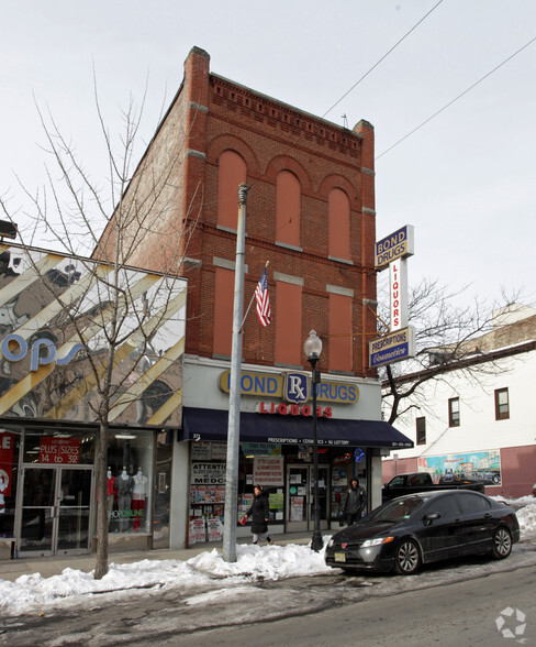 371 Central Ave, Jersey City, NJ à vendre - Photo principale - Image 1 de 1