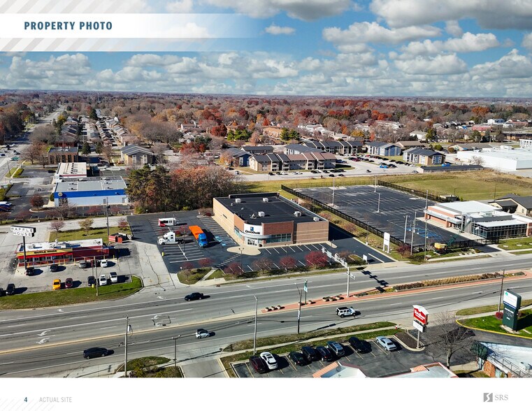 2450 S Reynolds Rd, Toledo, OH à vendre - Photo du bâtiment - Image 3 de 9