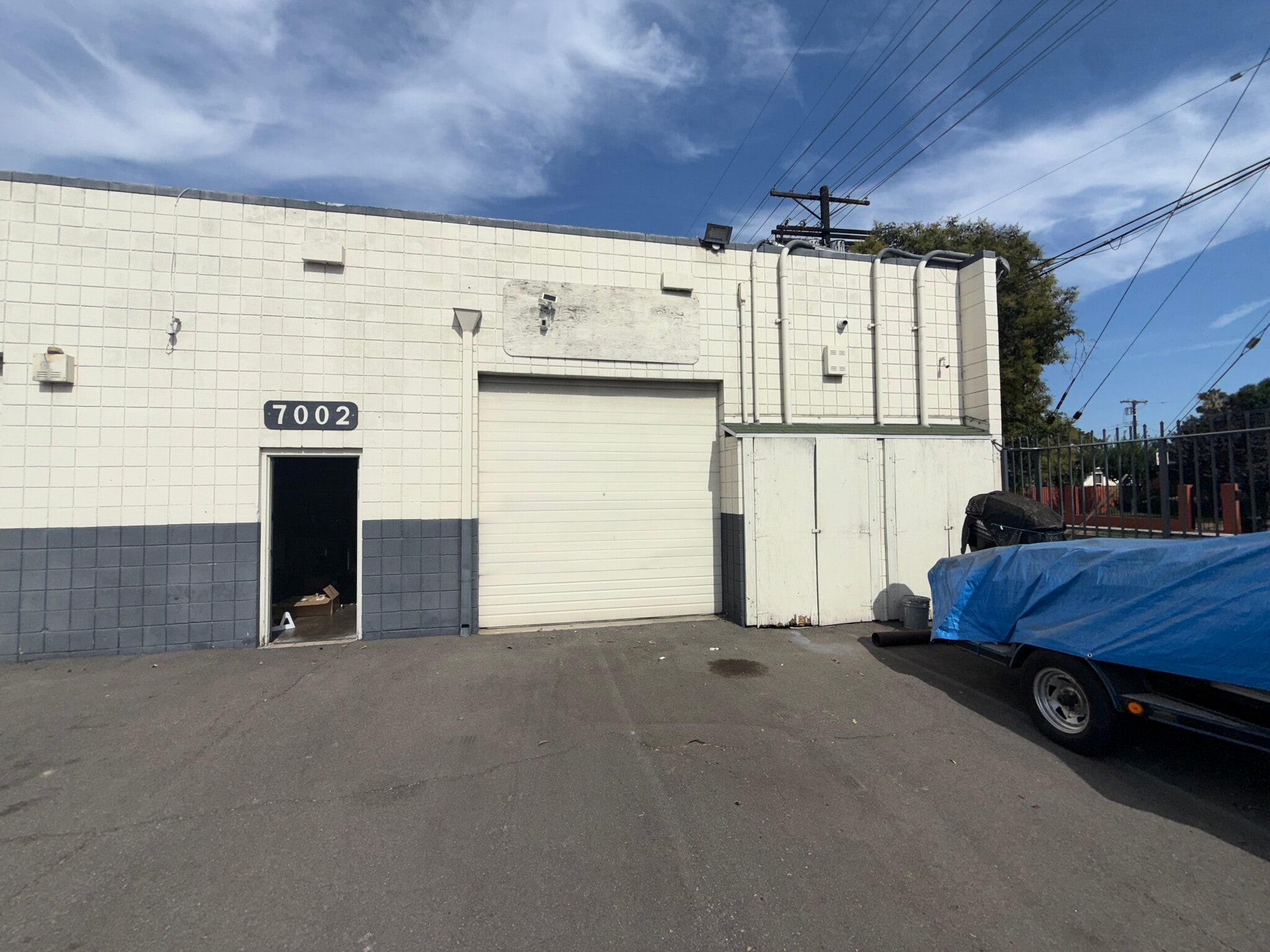 7000-7016 Darby Ave, Reseda, CA for lease Building Photo- Image 1 of 7
