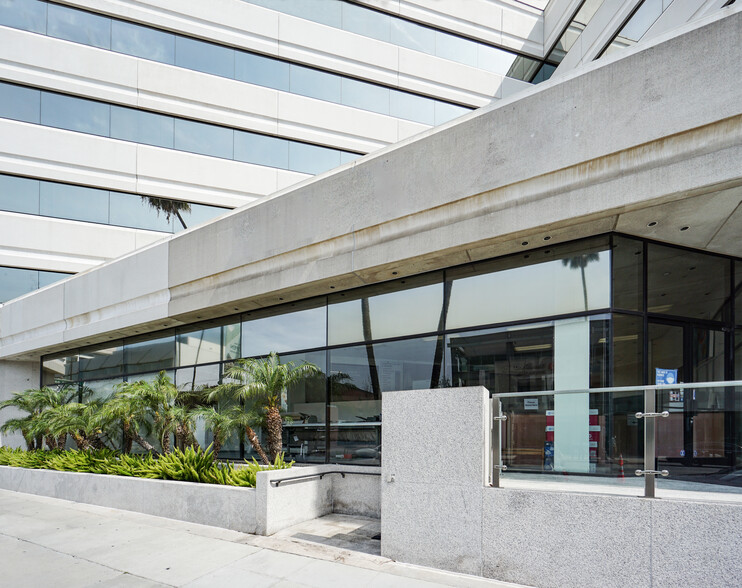 9301 Wilshire Blvd, Beverly Hills, CA for lease - Building Photo - Image 2 of 9