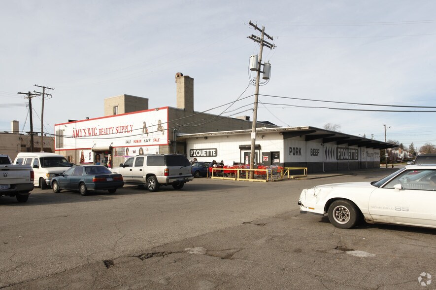 13503-13505 W McNichols Rd, Detroit, MI à vendre - Photo du bâtiment - Image 2 de 2