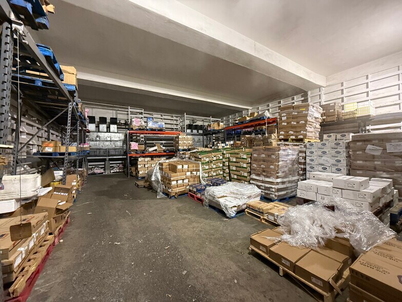 517 Cummins St, Honolulu, HI à vendre - Photo du bâtiment - Image 3 de 9