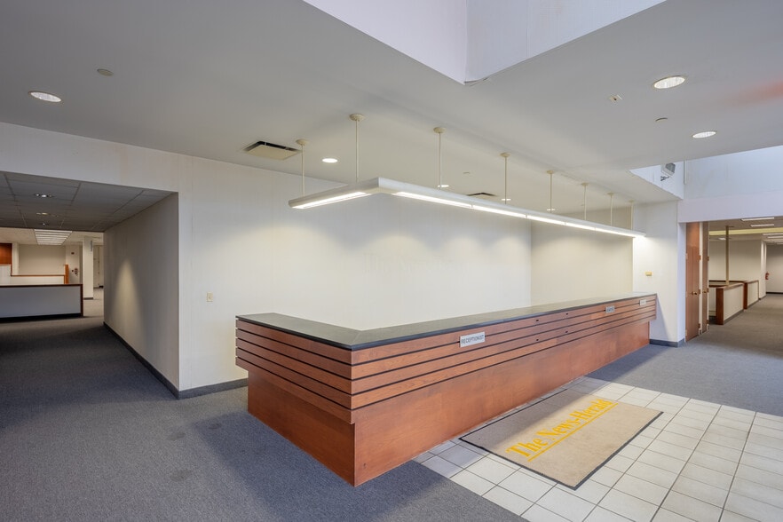 7085 Mentor Ave, Willoughby, OH for lease - Building Photo - Image 3 of 5