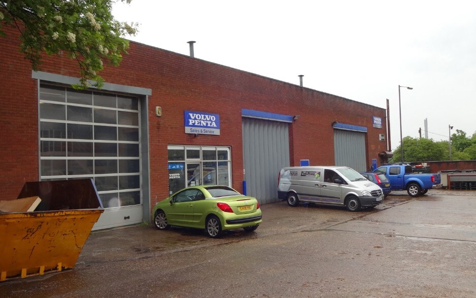 1-3 Monk Pond St, Northampton for lease - Building Photo - Image 2 of 3