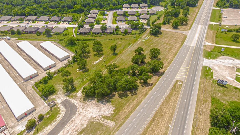 753 N Harvey Mitchell Pkwy, Bryan, TX for sale - Building Photo - Image 3 of 11