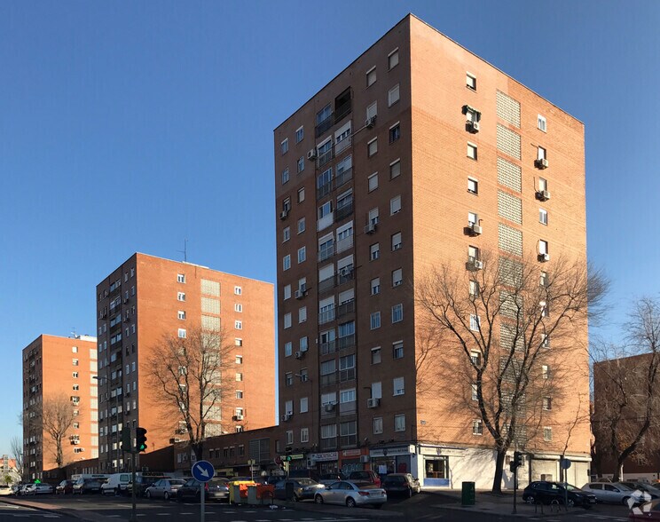 Calle Santa María Reina, 4, Madrid, Madrid à vendre - Photo du bâtiment - Image 2 de 2