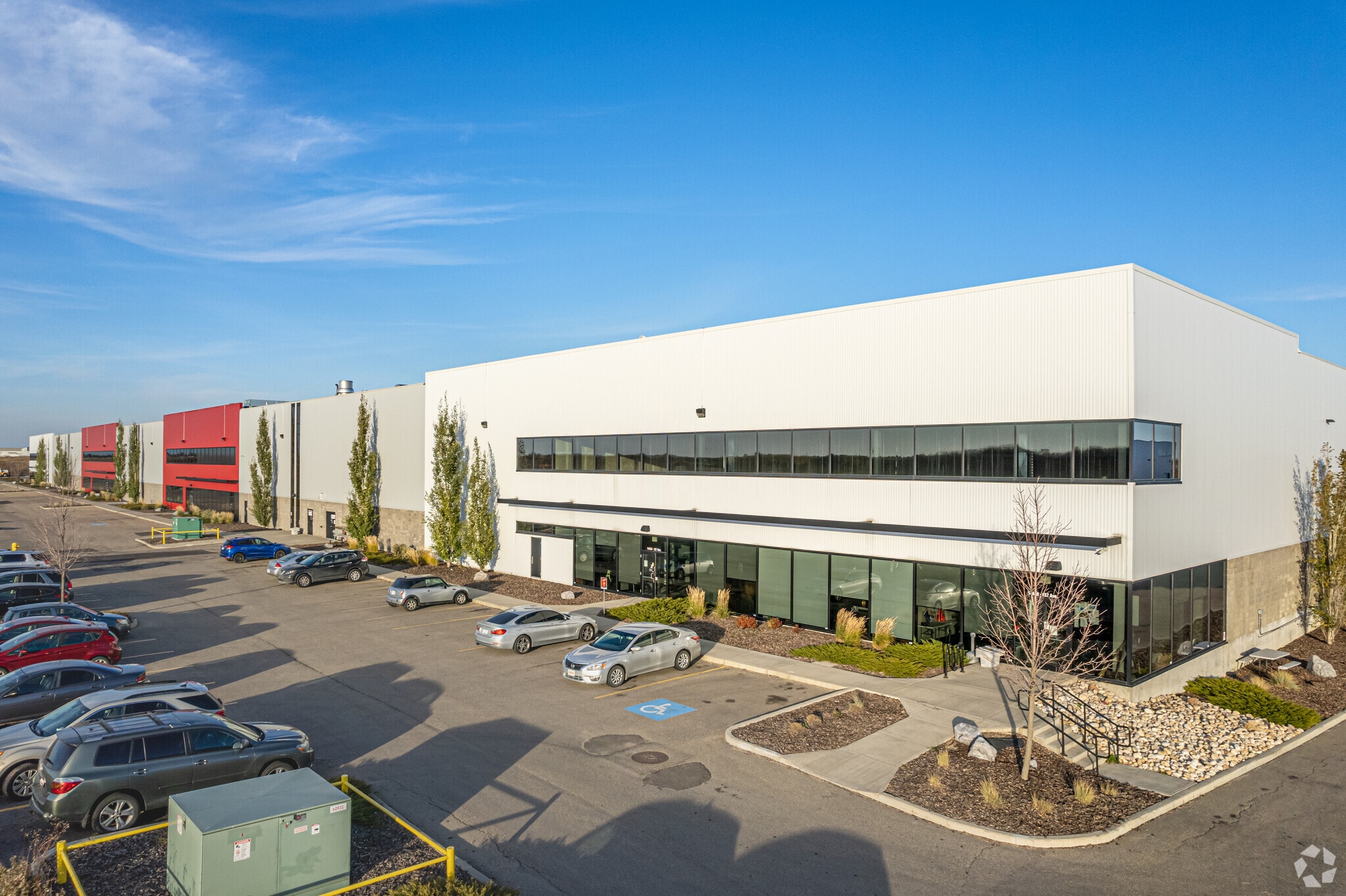 15804-15836 142 St NW, Edmonton, AB for lease Primary Photo- Image 1 of 6