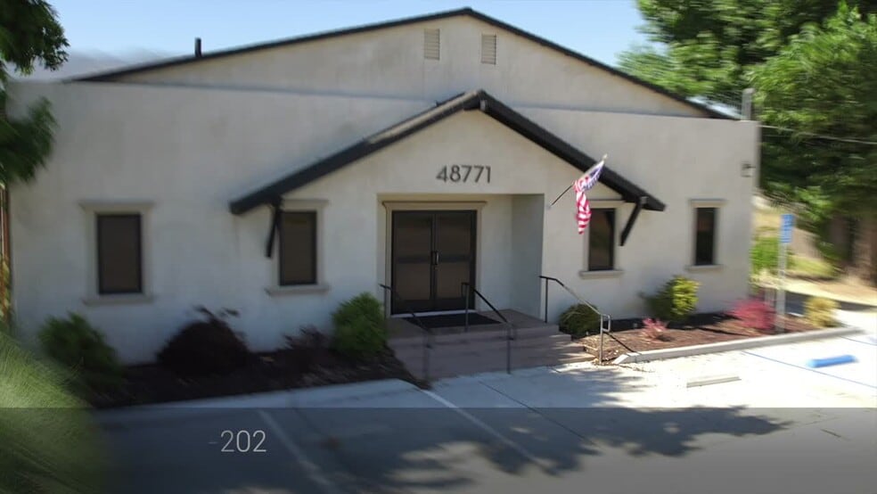 48771 W Valley Blvd, Tehachapi, CA à vendre - Vidéo sur l’inscription commerciale - Image 2 de 38