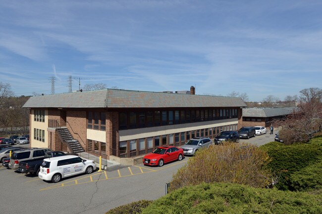 Plus de détails pour 333 School St, Pawtucket, RI - Bureau à vendre