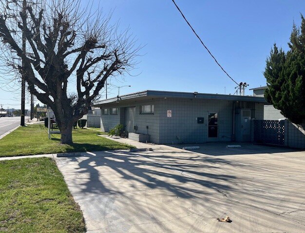 121 N Main St, Riverside, CA à louer - Photo du bâtiment - Image 2 de 6