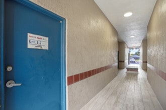 1877 Northgate Blvd, Sarasota, FL for lease Interior Photo- Image 2 of 15