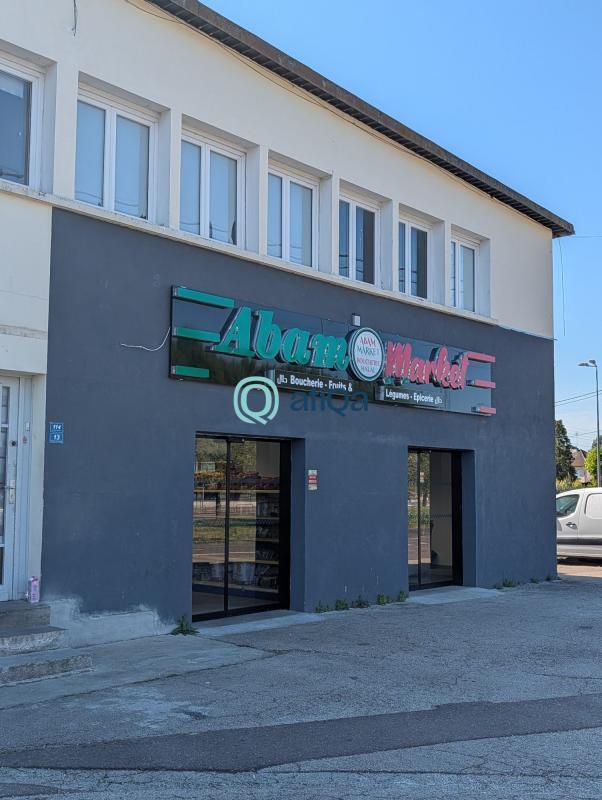 Retail in Chalon-sur-Saône for lease Building Photo- Image 1 of 3