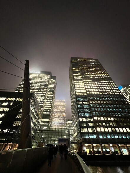 Admirals Way, Londres à louer - Photo du bâtiment - Image 3 de 11