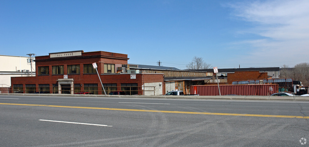 47 Broadway, Menands, NY à vendre - Photo principale - Image 1 de 1