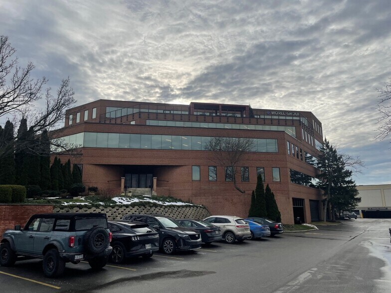 1340 Depot St, Cleveland, OH à louer - Photo du bâtiment - Image 2 de 10