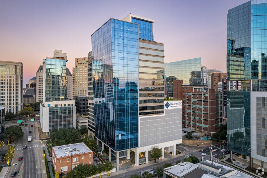 2501 N Harwood St, Dallas, TX à louer - Photo principale - Image 1 de 13