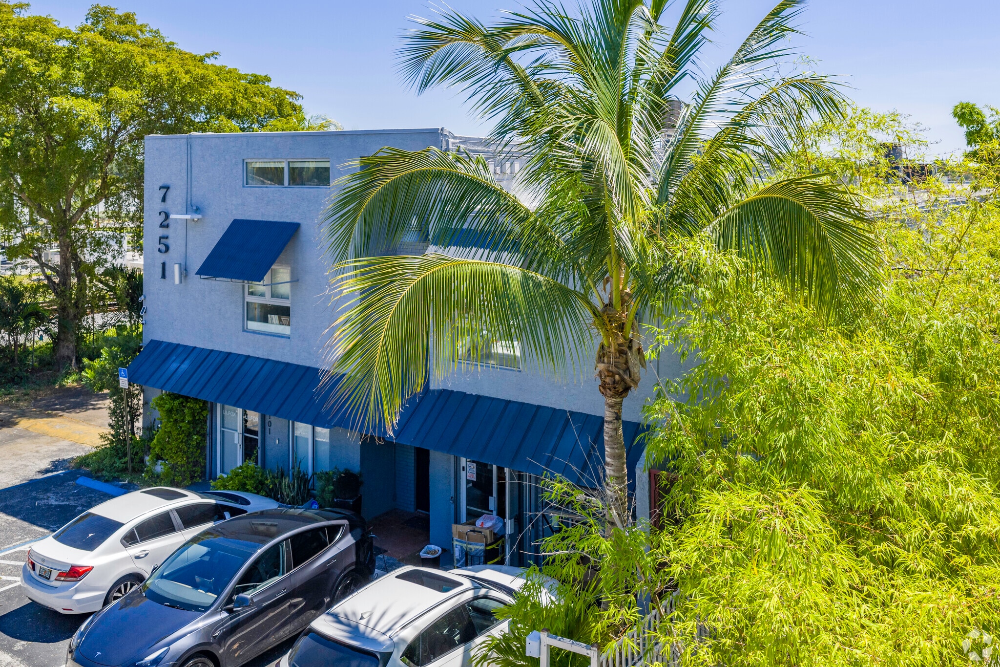 7251 NE 2nd Ave, Miami, FL for lease Primary Photo- Image 1 of 4