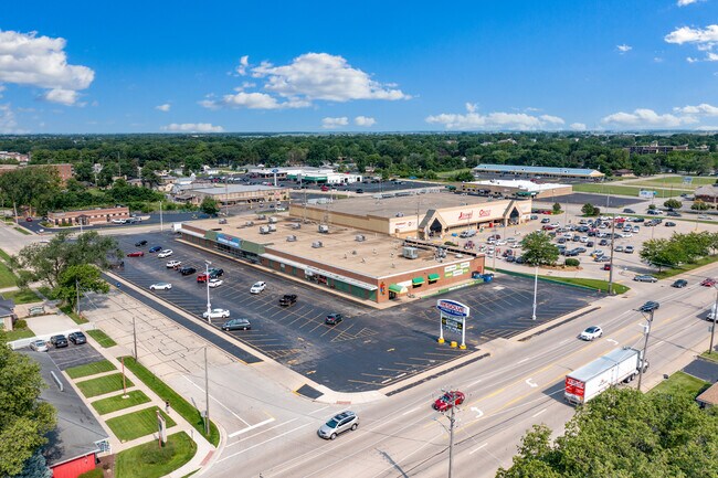 Plus de détails pour 110-180 E Waverly St, Morris, IL - Commerce de détail à louer