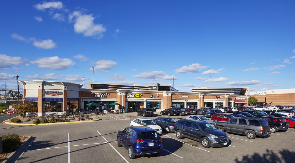 7801-7997 Southtown Ctr, Bloomington, MN à louer - Photo du bâtiment - Image 2 de 6