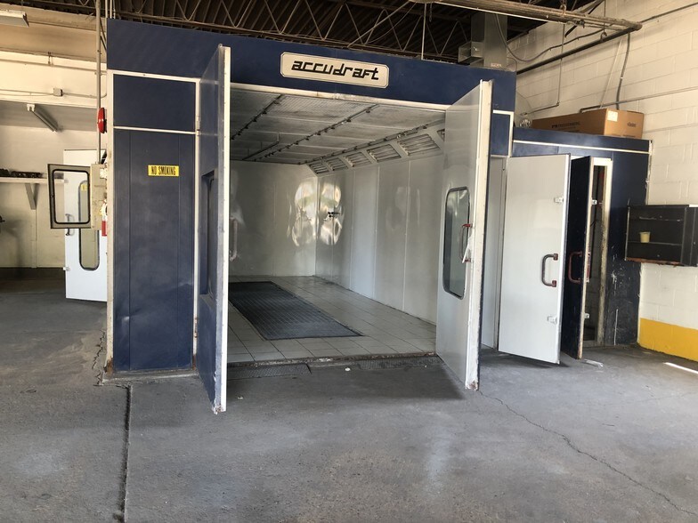 3485 Lawson Blvd, Oceanside, NY à vendre - Photo intérieure - Image 2 de 6