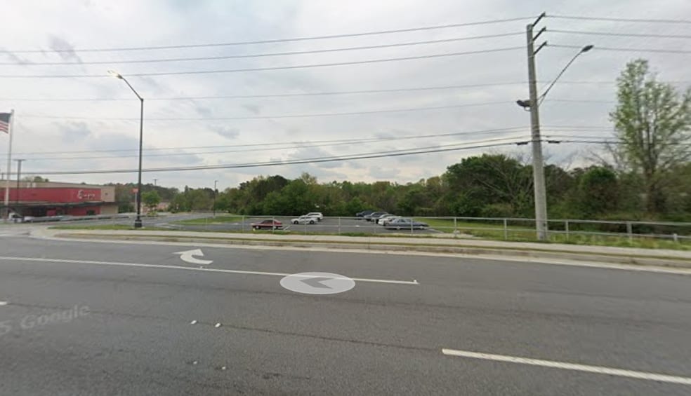 5922 Fairburn Rd, Douglasville, GA à vendre - Photo du bâtiment - Image 2 de 6