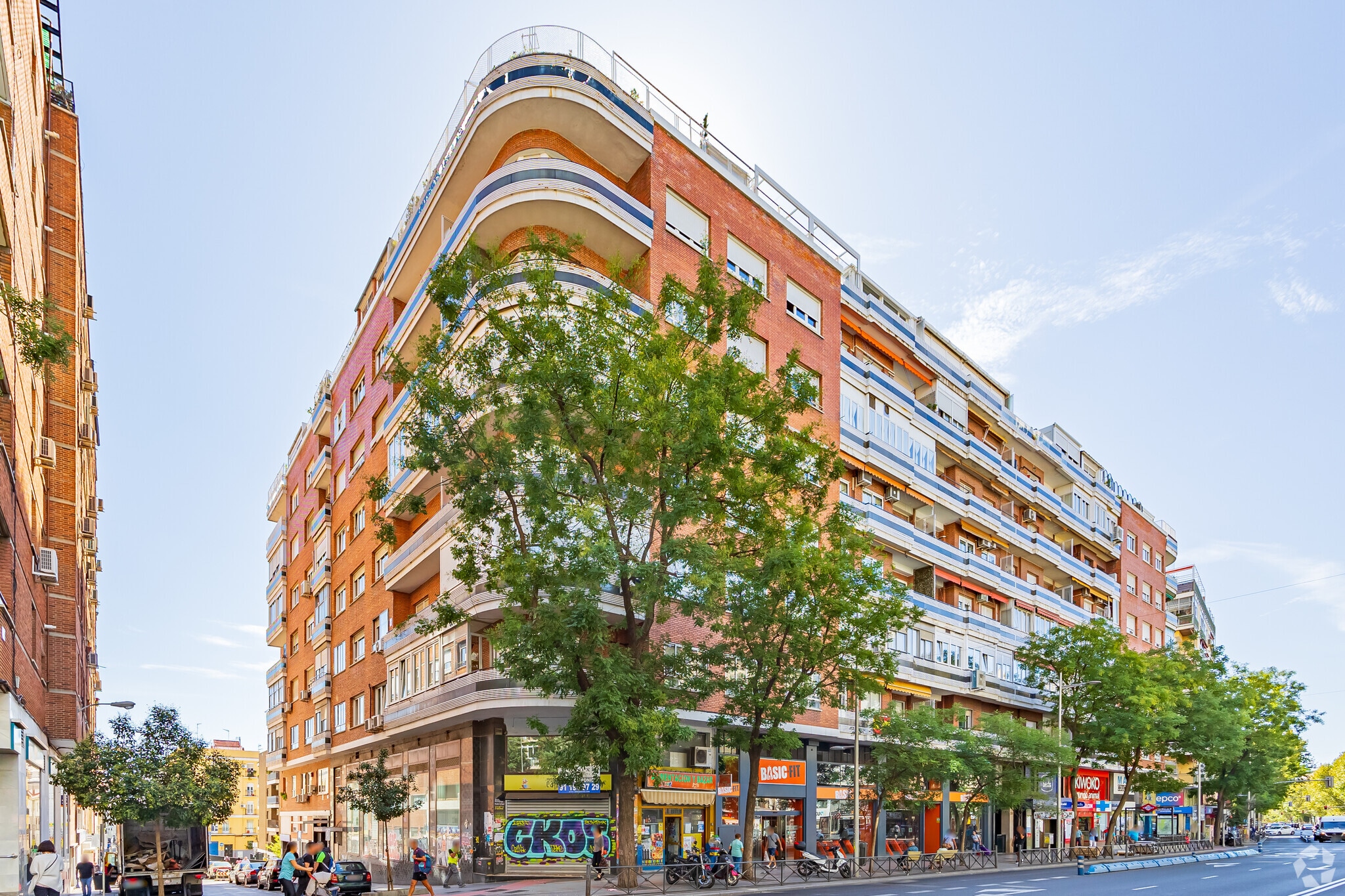 Multifamily in Madrid, Madrid for sale Building Photo- Image 1 of 3