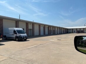 16125 Timbercreek Place Ln, Houston, TX for lease Building Photo- Image 1 of 3