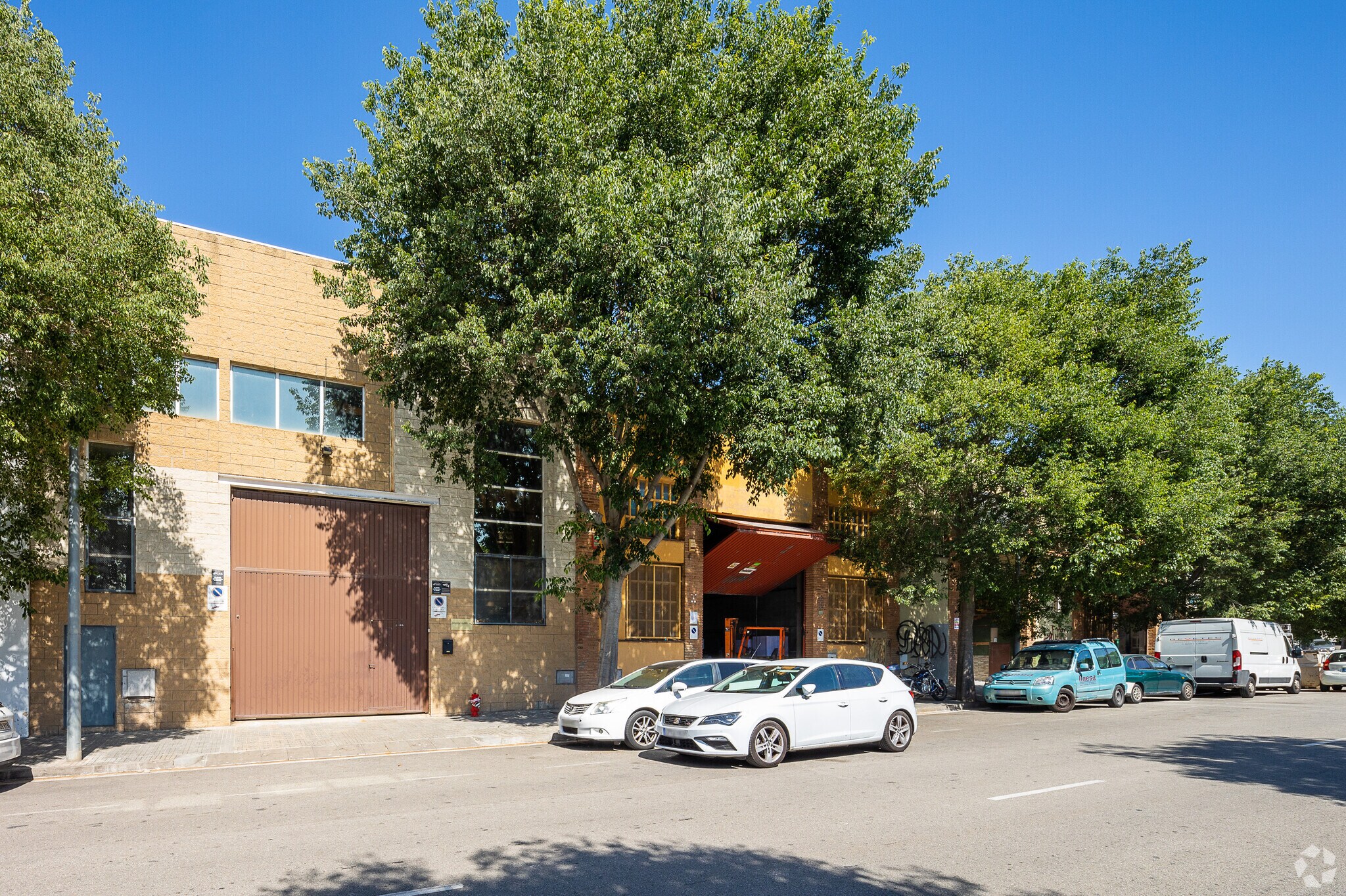 Industrial in Ripollet, Barcelona for lease Primary Photo- Image 1 of 3