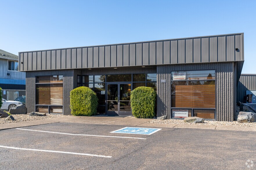 3400 Main St, Springfield, OR for lease - Building Photo - Image 3 of 6